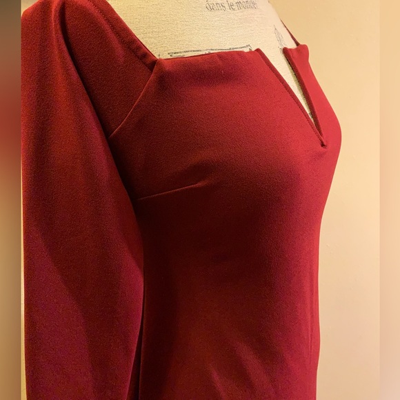 LN LULUS BURGUNDY FLATTERING BODYCON FIT DRESS. SQUARE NECKLINE, LONG SLEEVES, - Picture 3 of 13